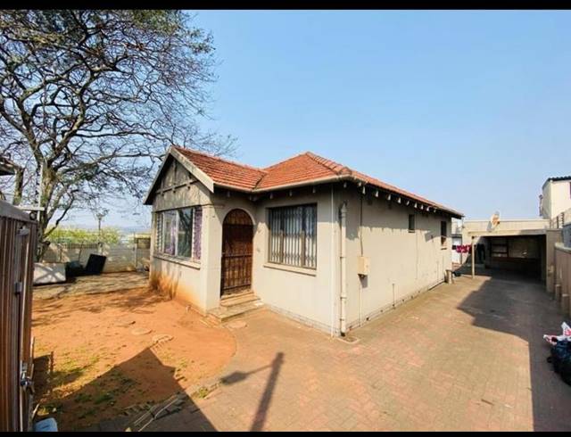 5 BEDROOM HOUSE FOR SALE IN UMBILO